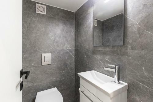 Winsome City Apartment