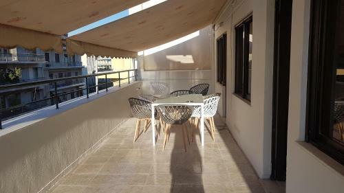 Palette Apartment Alice Blue - Athens Center, 3 Bd, 2 Bath