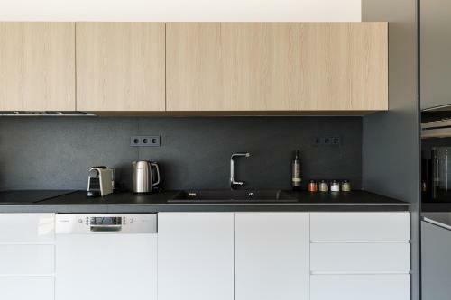 Spacious 2bd Apartment Near Acropolis Museum By Upstreet