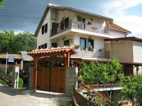 Hostal Risto's Guest House
