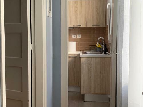 Downtown Adorable Apartment With Lycabettus View