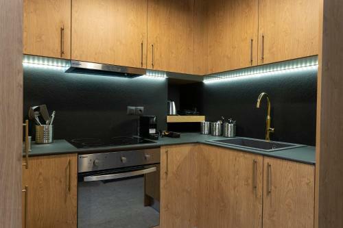 Stylish And Fancy Central Apartment