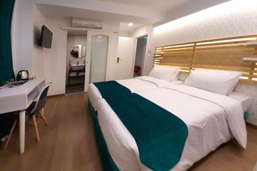 Athenian Montaza Hotel