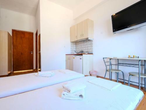Charming Apartment In Therma Near Seabeach