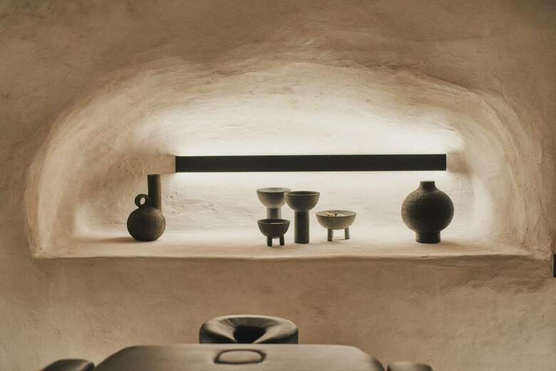 Hotel Divine Cave Experience