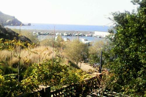Waterfront Entire Beach House Below Geriakos Crag