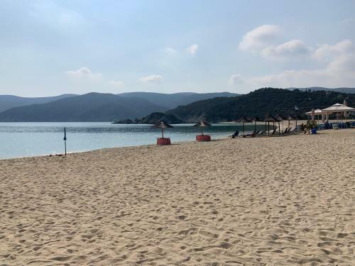 Maisonette Anastazia 60 M From Kalamitsi Beach