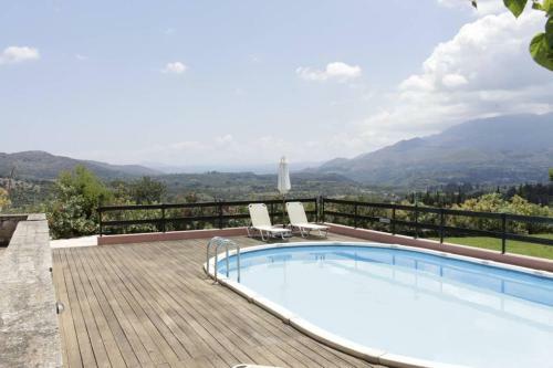 Vassiliki Traditional House Mountain & Field View
