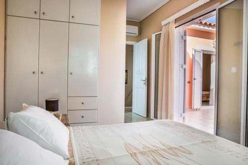 Karavados Villa Sleeps 6 Pool Air Con Wifi