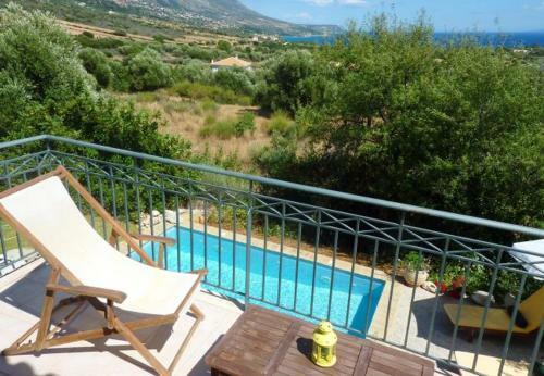 Karavadhos Villa Sleeps 5 With Pool And Air Con