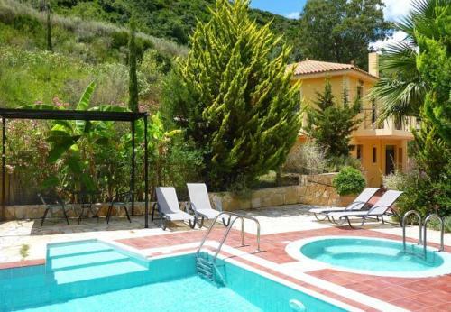 Kato Kateleios Villa Sleeps 7 With Pool And Air Con