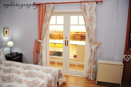 Alexandra's Art Apartment