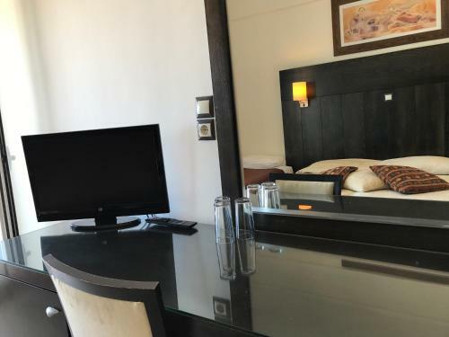 Hanioti Grandotel Hotel