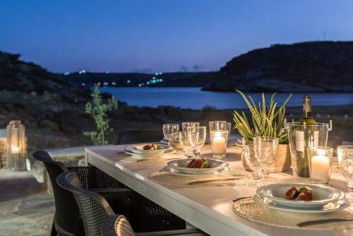 Eneos Kythnos Beach Villas-executive And Premium Villas