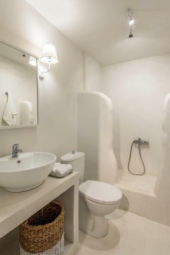 Eneos Kythnos Beach Villas-executive And Premium Villas