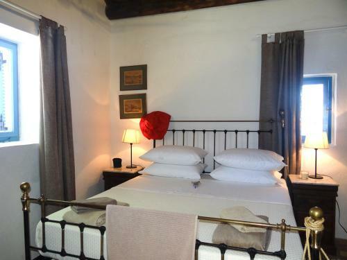 Chlomos Villa Sleeps 16 With Pool And Wifi