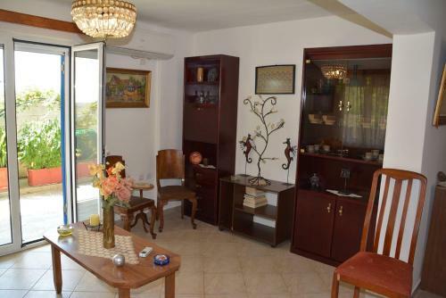 Traditional Summer House In Marmari