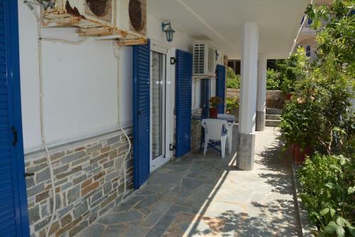 Traditional Summer House In Marmari