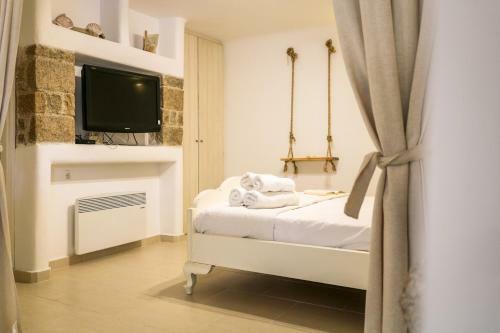 Ortus Ivory Mykonian Lux Villa With Pool!