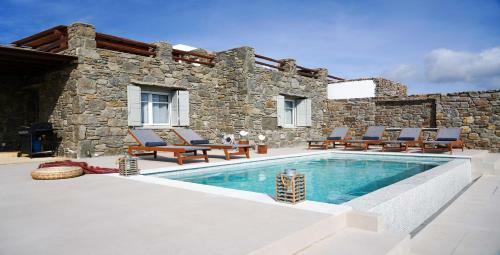 Gorgeous Cycladic Ortus Navy Villa With Pool 3bed & 2bath Sleeps 5!