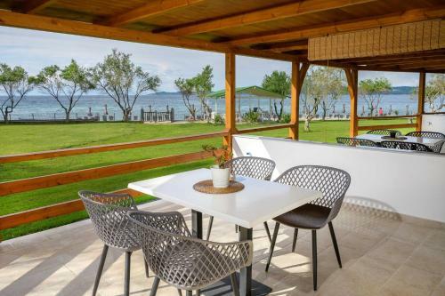 Komitsa Luxury Apartments