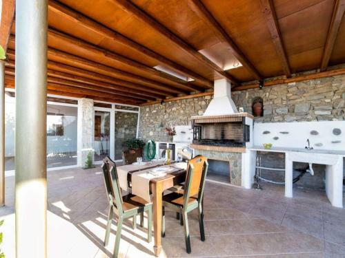 Elegant Villa In Paros With Veranda And Balcony