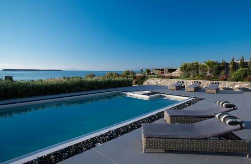 Luxury Paros Villa Superior Villa Private Pool Stunning Interior 7 Bdr Tserdakia