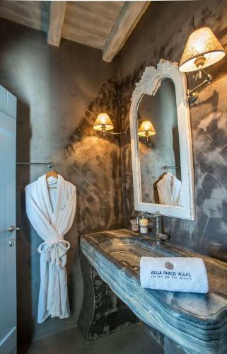 Luxury Paros Villa Superior Villa Private Pool Stunning Interior 7 Bdr Tserdakia