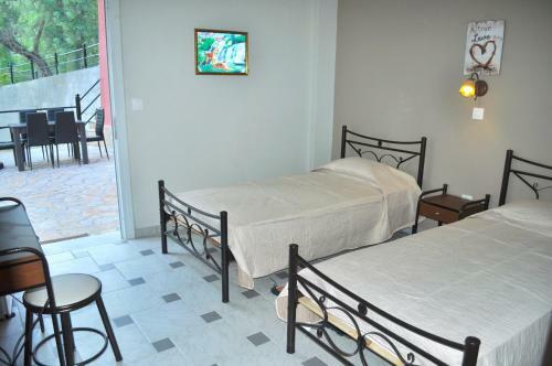 Apartamento Luxus Ferienwohnung In Pelekas Strand Mit Pool Adonis