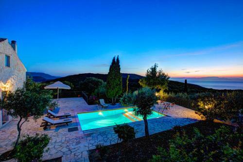 Perachori Villa Sleeps 4 Pool Air Con Wifi T604840