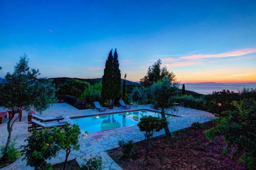 Perachori Villa Sleeps 4 Pool Air Con Wifi T604840