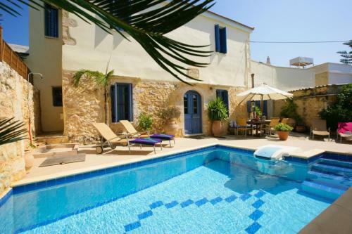 Plaka Villa Sleeps 6 Pool Air Con Wifi