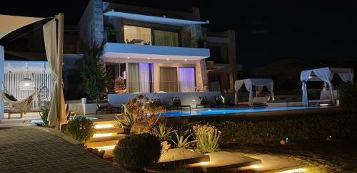 Villa Made Of Blue Luxury Suites Collection