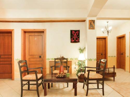 Villa Simplistic Holiday Home In Stournareika With Balcony