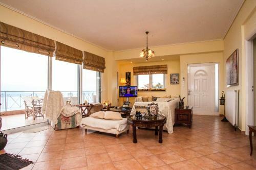 Villa Secluded Residence With Fireplace Close To Beach