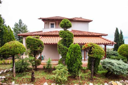 Villa Secluded Residence With Fireplace Close To Beach