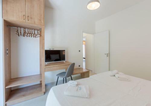 Hostal Costa Vasia Suites And Apartments