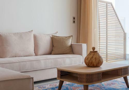 Hostal Costa Vasia Suites And Apartments