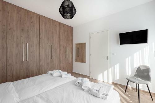 Hostal Costa Vasia Suites And Apartments