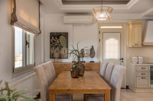 Ksirokampos Villa Sleeps 10 With Pool And Air Con