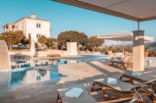 Ksirokampos Villa Sleeps 10 With Pool And Air Con