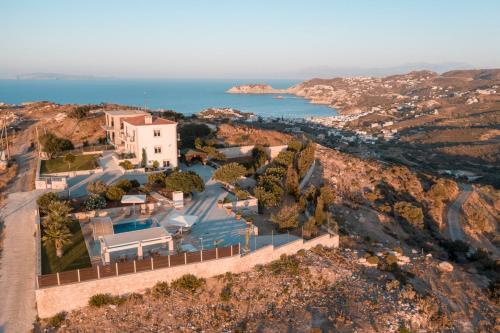 Ksirokampos Villa Sleeps 10 With Pool And Air Con