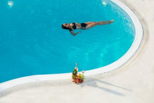 Serene Villa By Stylish Stays