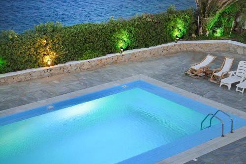 Paraga Villa Sleeps 20 With Pool And Air Con