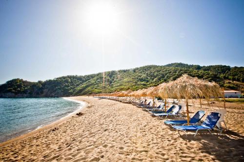 Aselinos Villa Sleeps 6 With Pool Air Con And Wifi
