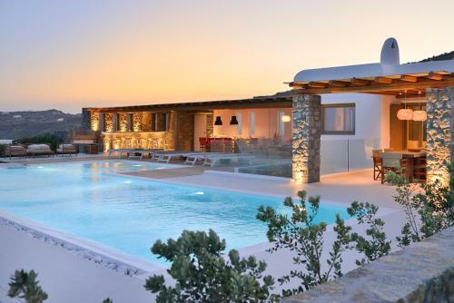 Villa In Elia Sleeps 8 With Pool And Air Con