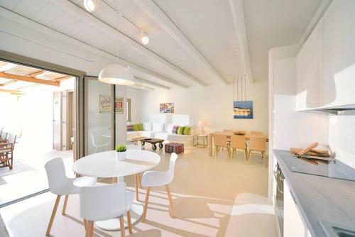Elia Villa Sleeps 5 With Pool And Air Con
