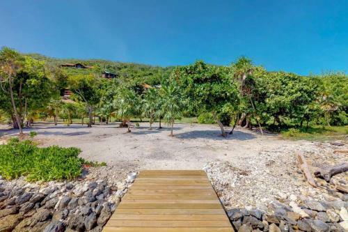 Villa Con Vista - Calabash Bight