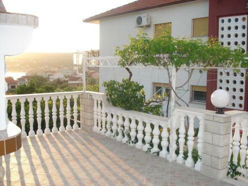 New And Completely Renovated Apartment (5+3)