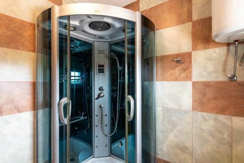 Hostal Apartments Karen